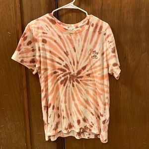 Billabong tie dye tee. Size L